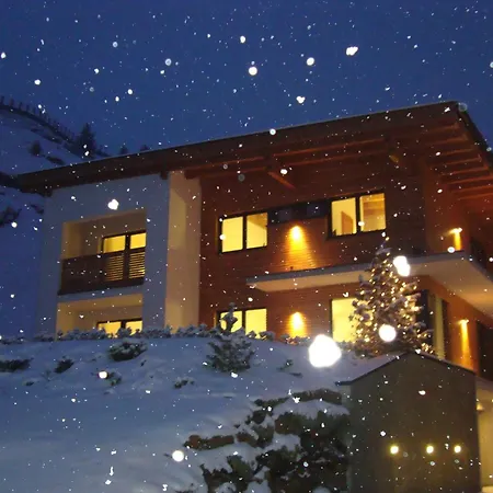 Montana アパート フェント